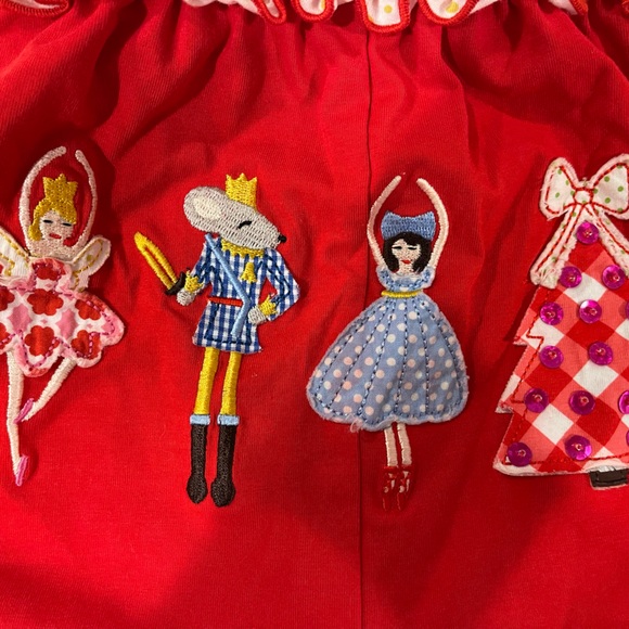 A beautiful christmas jumper. The size is 9 months but I found it to run large. - Picture 8 of 11